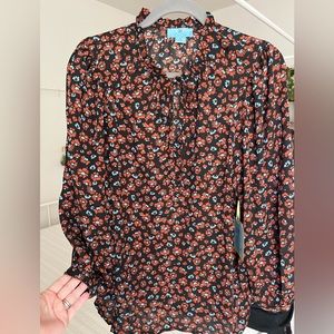 NWT~ CeCe floral print top, Medium